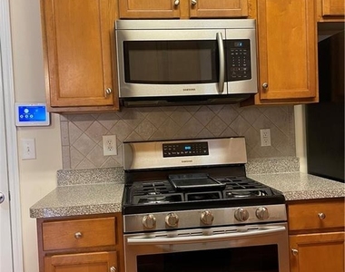 981 Brownstone Lane - Photo Thumbnail 14