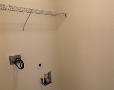 981 Brownstone Lane - Photo Thumbnail 28