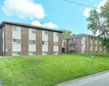 4860 Creekview Road - Photo Thumbnail 7