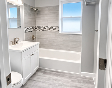 843 E Marquette Road - Photo Thumbnail 3