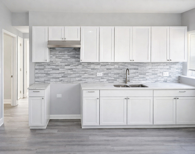 843 E Marquette Road - Photo Thumbnail 2