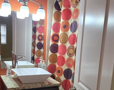 5948 S King Drive - Photo Thumbnail 4