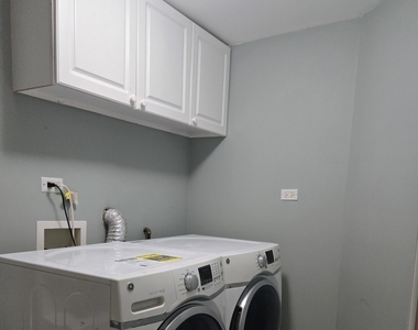 5948 S King Drive - Photo Thumbnail 10