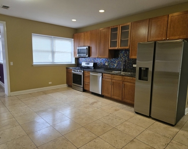 5948 S King Drive - Photo Thumbnail 5