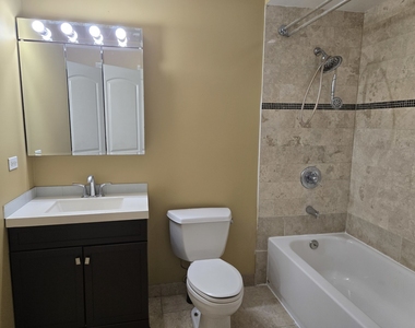 5948 S King Drive - Photo Thumbnail 8