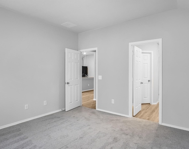9605 Last Maples Trail - Photo Thumbnail 18