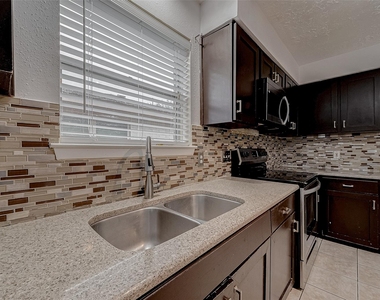 10322 Clarktower Lane - Photo Thumbnail 9