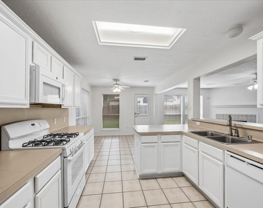 5606 Cozy Terrace Lane - Photo Thumbnail 5