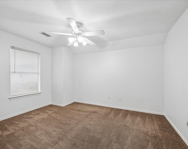 5606 Cozy Terrace Lane - Photo Thumbnail 11