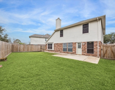5606 Cozy Terrace Lane - Photo Thumbnail 17