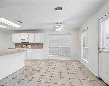 5606 Cozy Terrace Lane - Photo Thumbnail 7