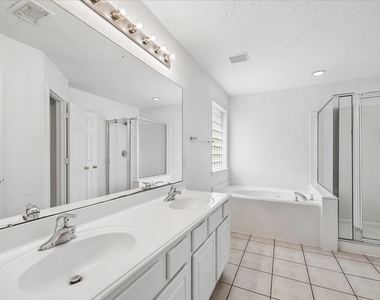 5606 Cozy Terrace Lane - Photo Thumbnail 9