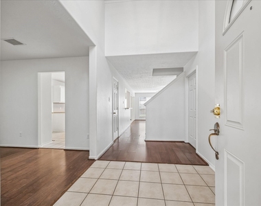 5606 Cozy Terrace Lane - Photo Thumbnail 3