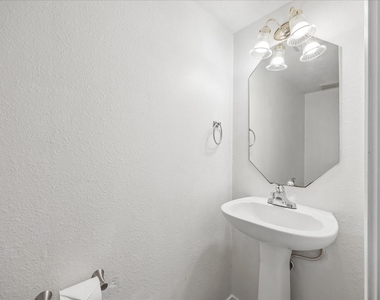5606 Cozy Terrace Lane - Photo Thumbnail 15