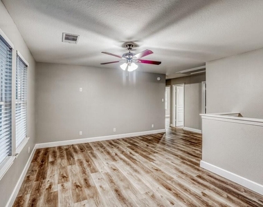 6006 Lovage Avenue - Photo Thumbnail 12