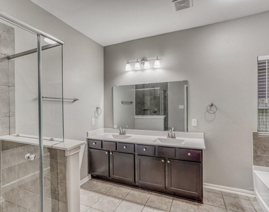 6006 Lovage Avenue - Photo Thumbnail 8