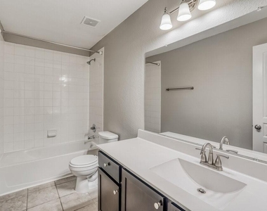 6006 Lovage Avenue - Photo Thumbnail 13