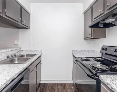 4400 Memorial Drive - Photo Thumbnail 14