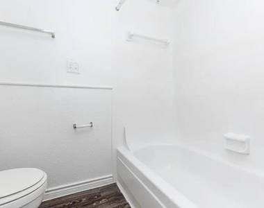 4400 Memorial Drive - Photo Thumbnail 18
