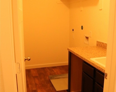 10535 Mills Road - Photo Thumbnail 45