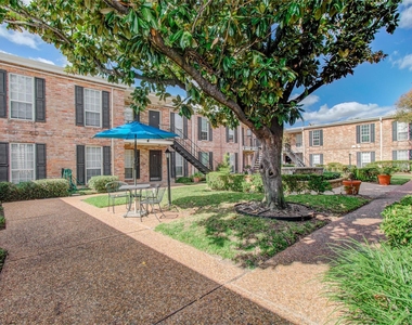 6410 Del Monte Drive - Photo Thumbnail 24