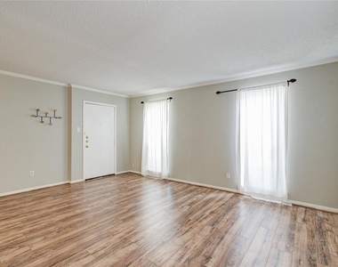 6410 Del Monte Drive - Photo Thumbnail 5