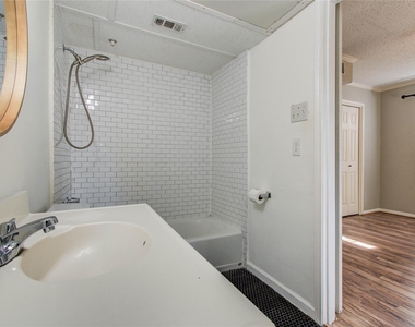 6410 Del Monte Drive - Photo Thumbnail 18