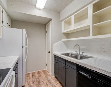 6410 Del Monte Drive - Photo Thumbnail 9