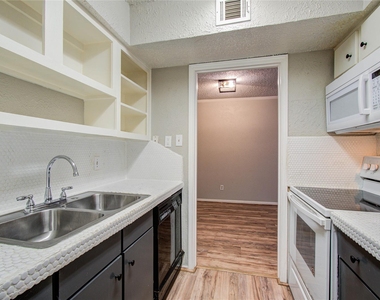 6410 Del Monte Drive - Photo Thumbnail 11