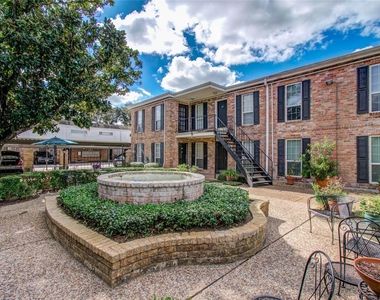 6410 Del Monte Drive - Photo Thumbnail 23