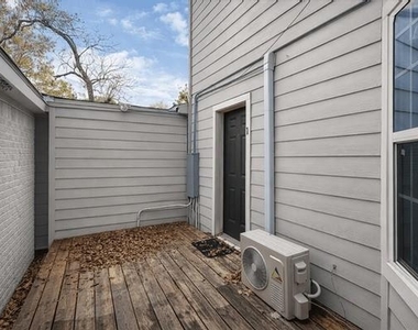 511 W Cleveland Street - Photo Thumbnail 14
