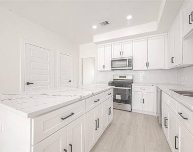 4135 Mallow St Unit B - Photo Thumbnail 7