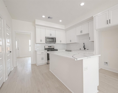 4135 Mallow St Unit B - Photo Thumbnail 6