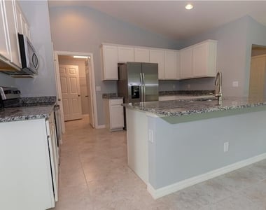 1400 Sw 1st Terrace - Photo Thumbnail 8