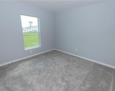 1400 Sw 1st Terrace - Photo Thumbnail 12