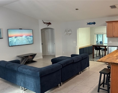 3195 Mayflower Terrace - Photo Thumbnail 4