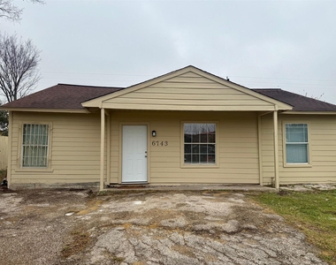 6743 Crestmont Street - Photo Thumbnail 8