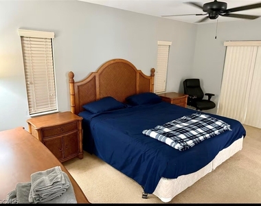 1804 Nw 20th Place - Photo Thumbnail 11