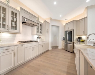 2542 Marquesa Royale Lane - Photo Thumbnail 26