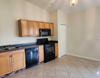 2120 Snead Drive - Photo Thumbnail 5