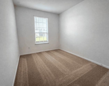 14866 Ash Landing Drive - Photo Thumbnail 13