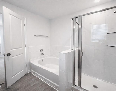 14866 Ash Landing Drive - Photo Thumbnail 15