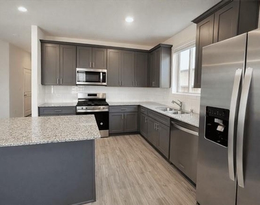 14866 Ash Landing Drive - Photo Thumbnail 2