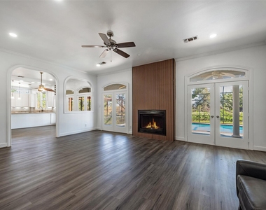 4610 Lea Lane - Photo Thumbnail 11