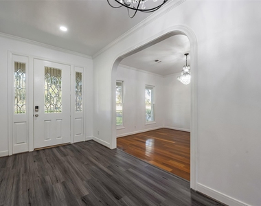 4610 Lea Lane - Photo Thumbnail 3