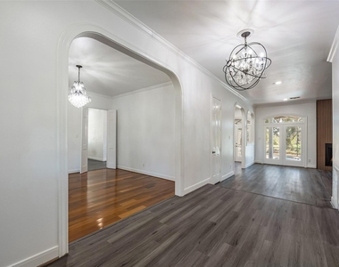 4610 Lea Lane - Photo Thumbnail 4