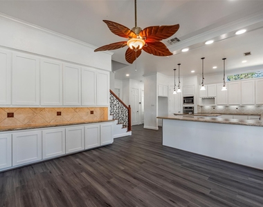 4610 Lea Lane - Photo Thumbnail 16