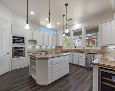 4610 Lea Lane - Photo Thumbnail 18