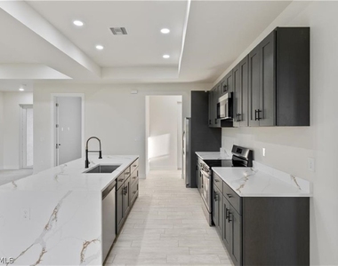 3008 23rd Street Sw - Photo Thumbnail 3