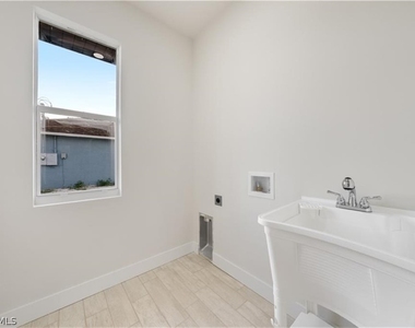 3008 23rd Street Sw - Photo Thumbnail 9